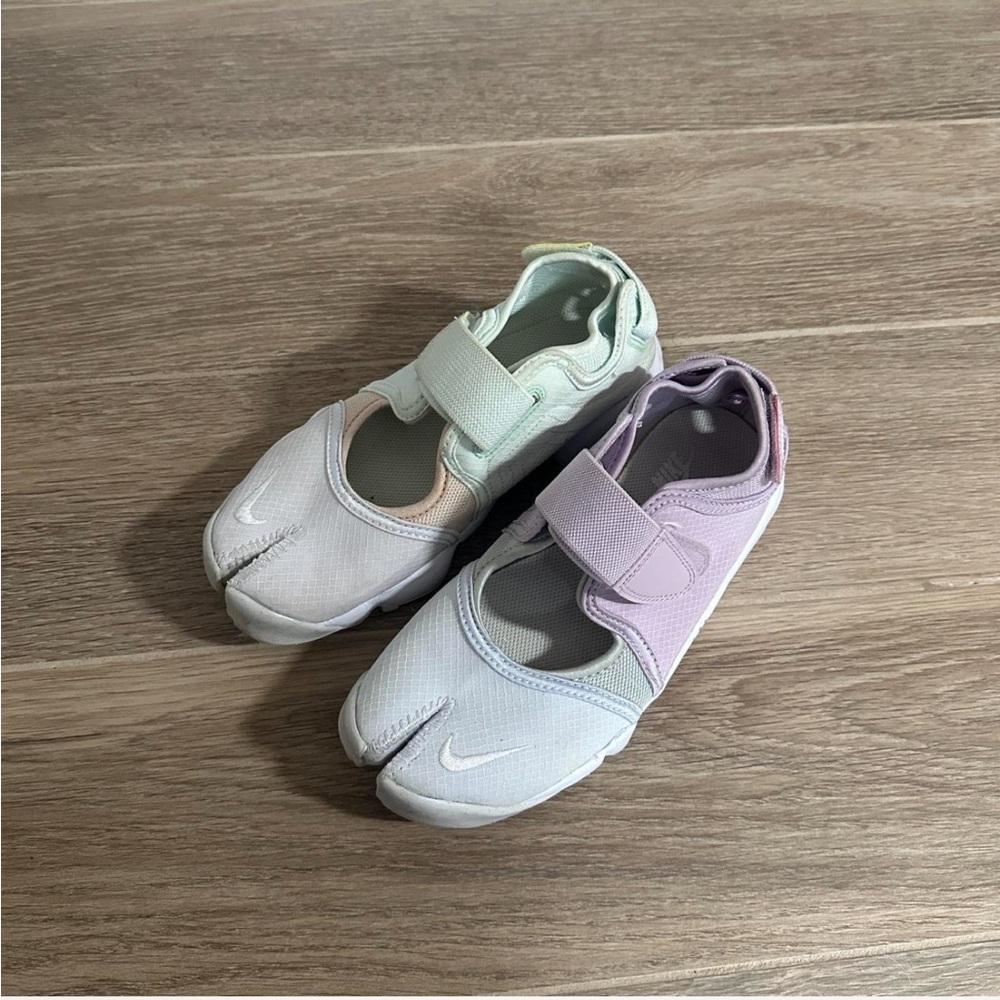 Nike AirRift Sneakers